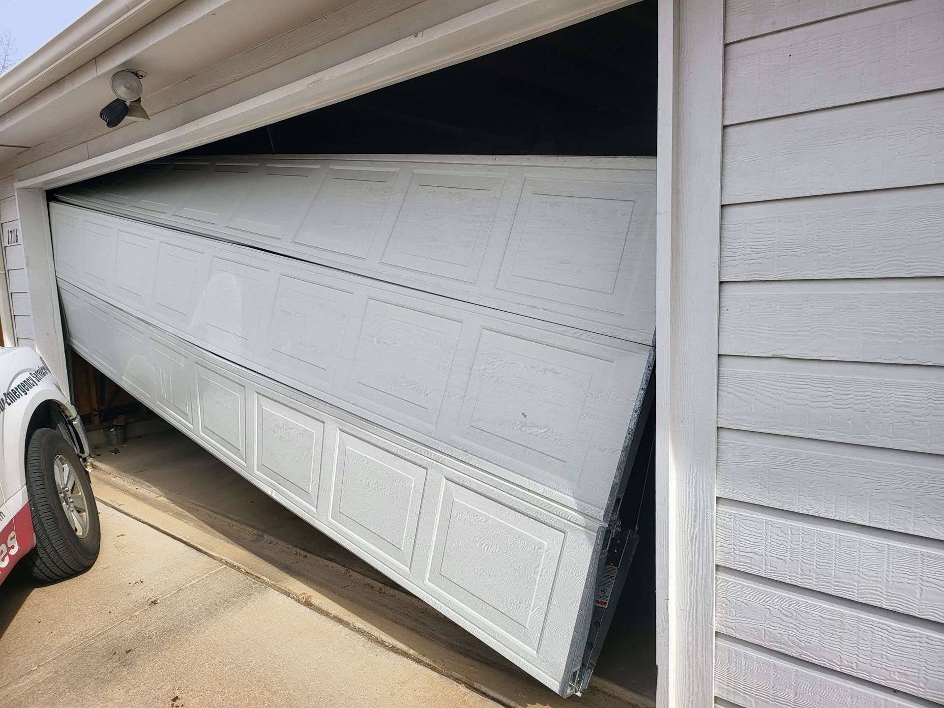 Emergency Repair Service - Broken garage door spring
