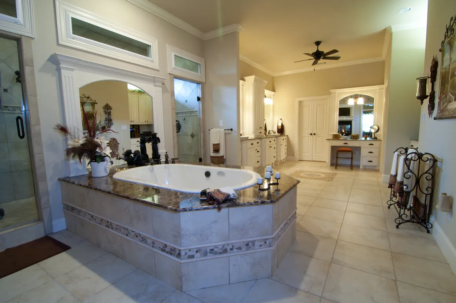Beautiful Bath Roger Townsend Construction  Co. Quality Custom Homes North Texas  Pottsboro  Lake Texoma 