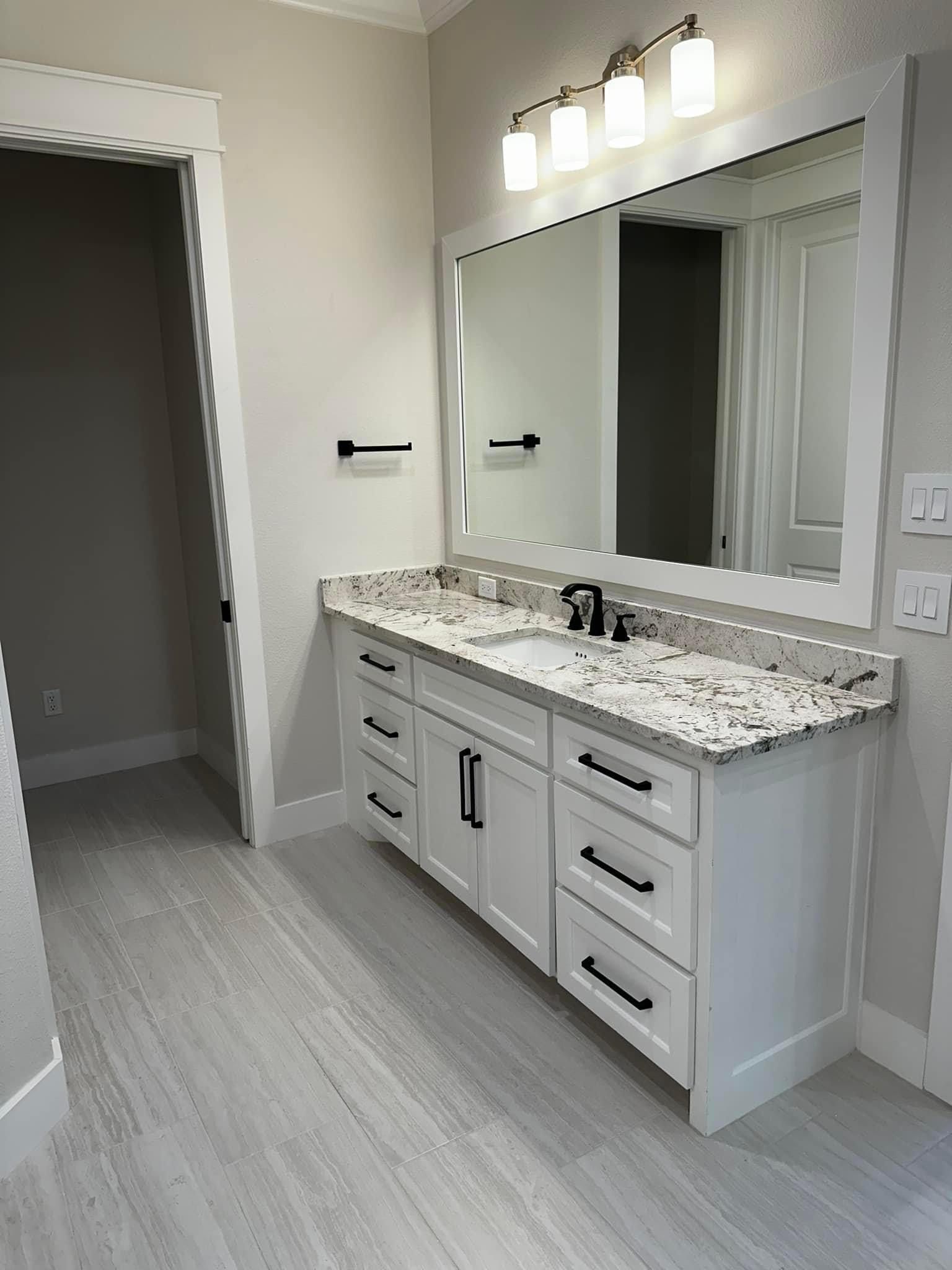 Beautiful  Custom Bath Roger Townsend Construction  Co. Quality Custom Homes North Texas  Pottsboro  Lake Texoma 