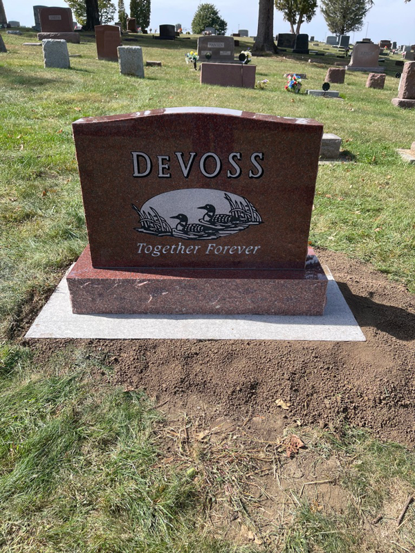 Devoss 2 Monument
