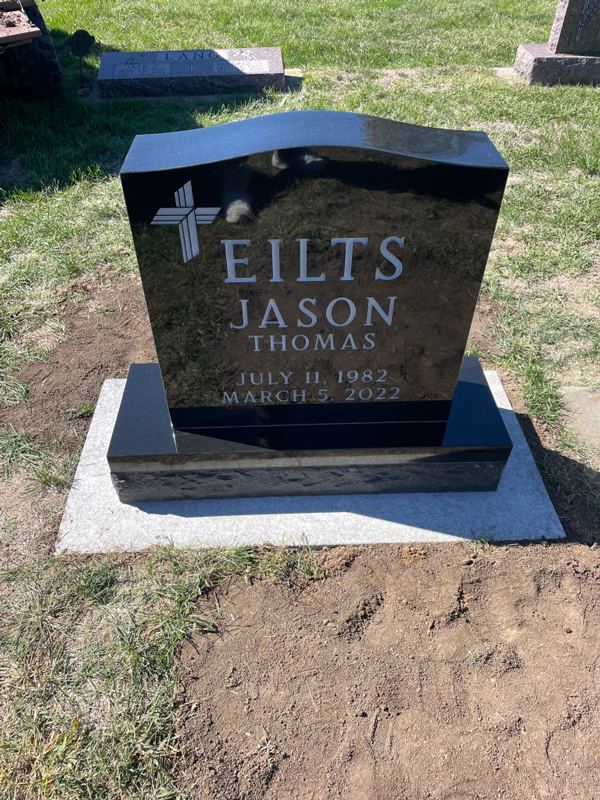 Eilts Monument
