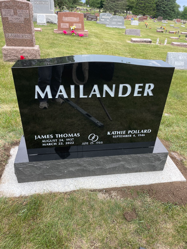 Mailander 2 Monument