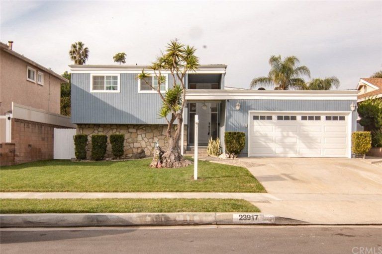 prestigious-el-amo-woods-home