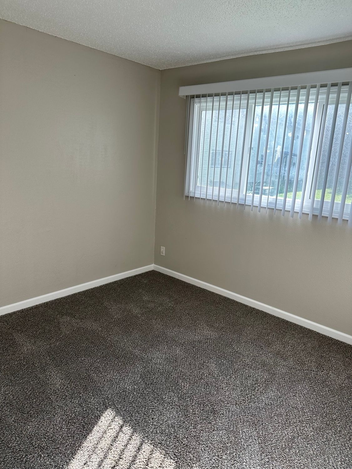 McCook Apartments North Sioux City J&M Real Estate