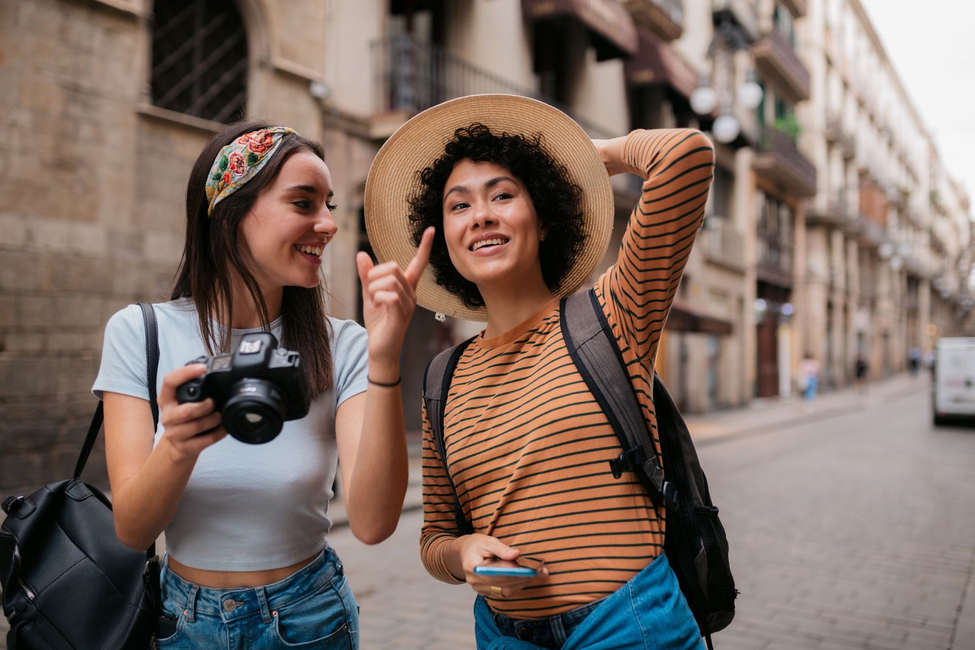 Girls exploring abroad with Tom Saal International Travel Insurance Illinois.