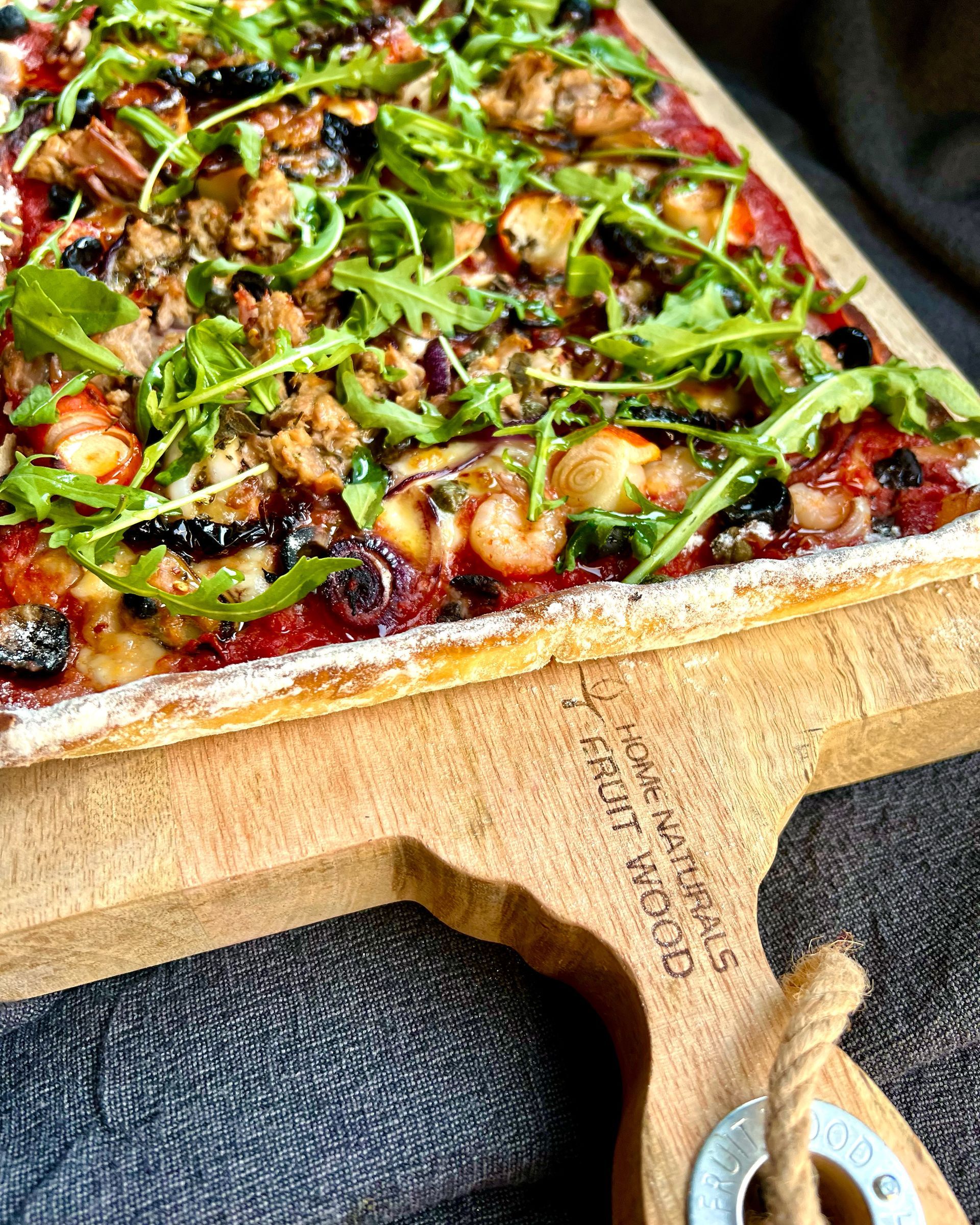 eteneteneten pizza