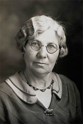 woman's old photo