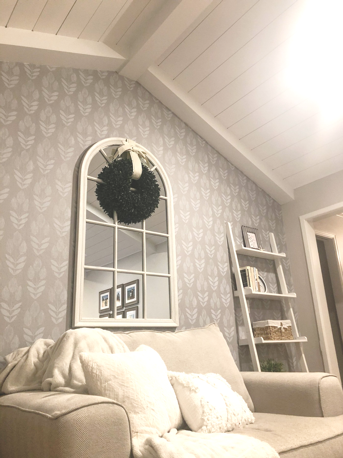 DIY Wallpaper Facts and Tips