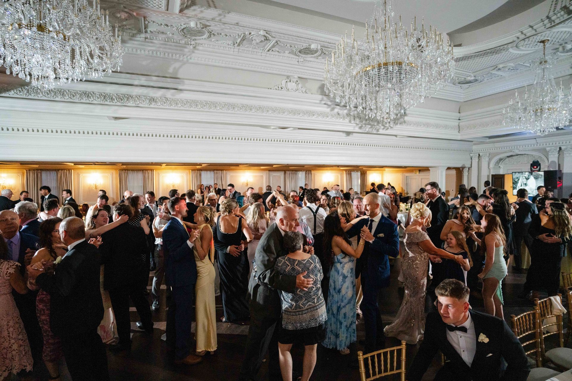 New Jersey wedding entertainment at The Park Savoy — Hannah and Christian's packed dance floor