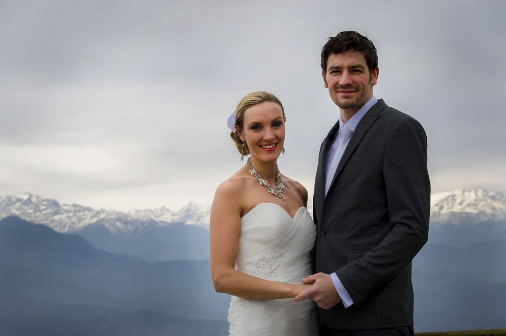 This is Brett and Amelia Irwin, who currently live in Johannesburg, South Africa. They got married in 2015.