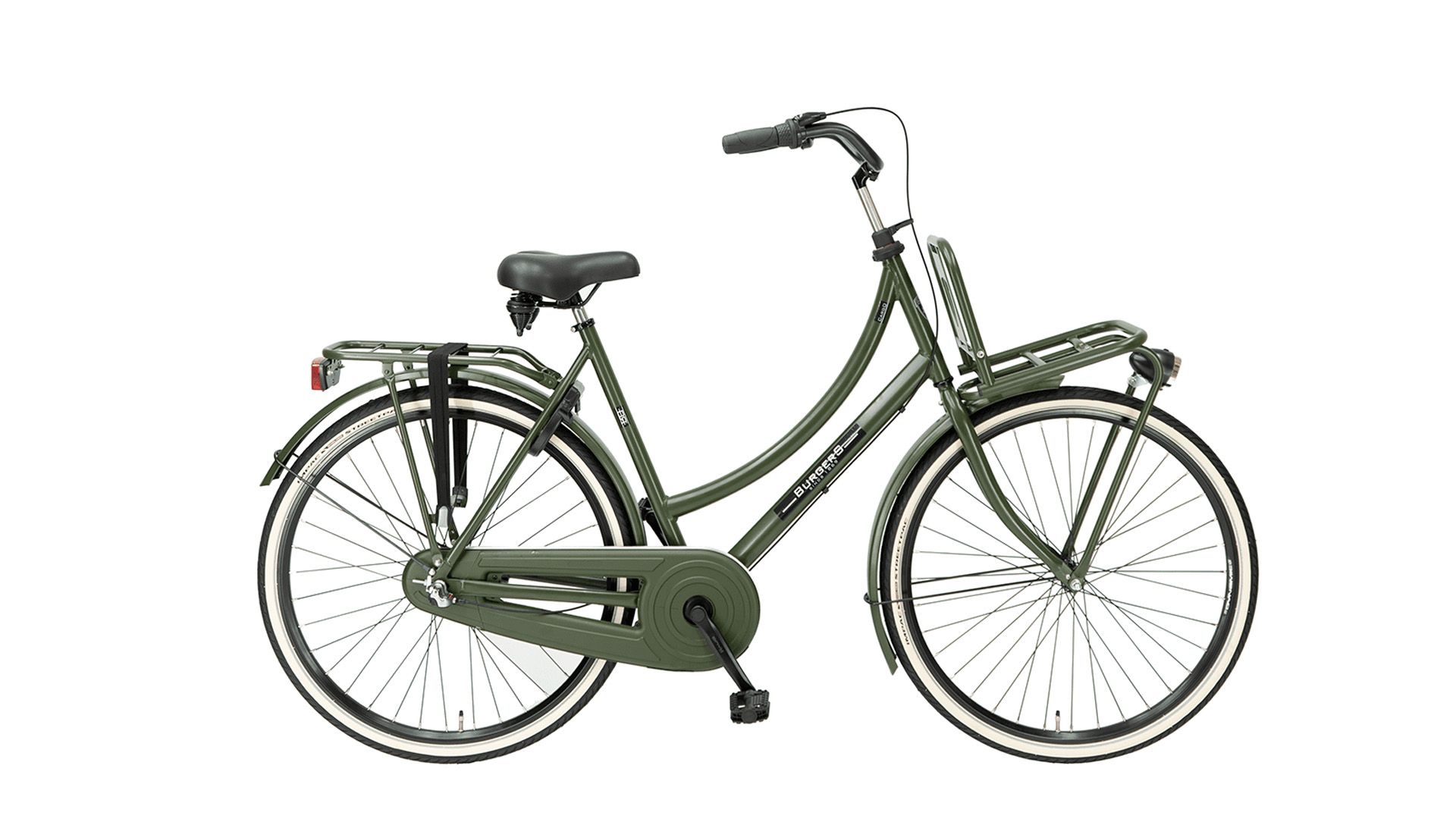 Een groene fiets van Burgers met een mandje achterop staat op een witte achtergrond.