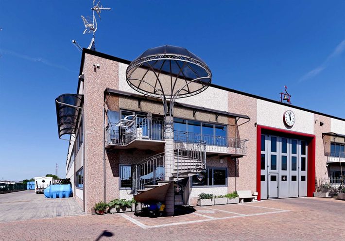 Esterno azienda