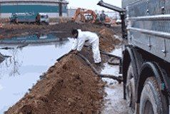Collassamento di un serbatoio olio combustibile