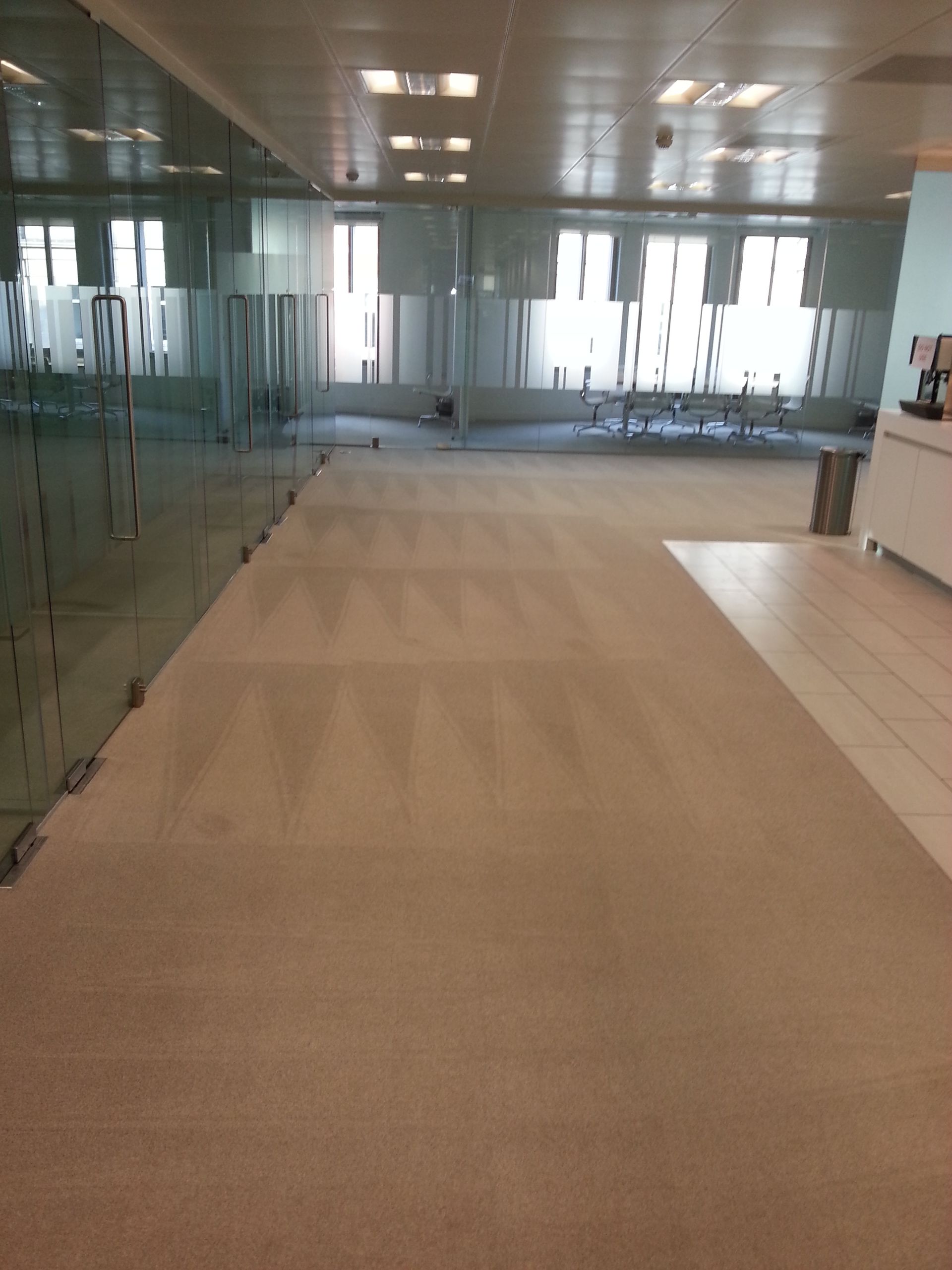 Commercial carpet cleaning in an office