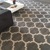 Commercial carpet cleaning in an office