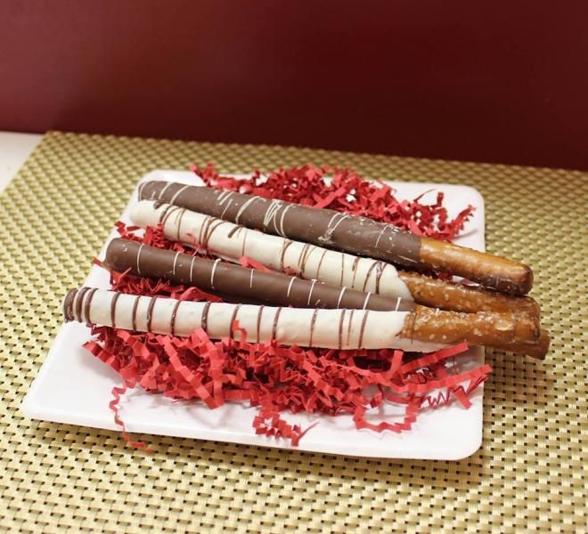 chocolate dipped pretzels