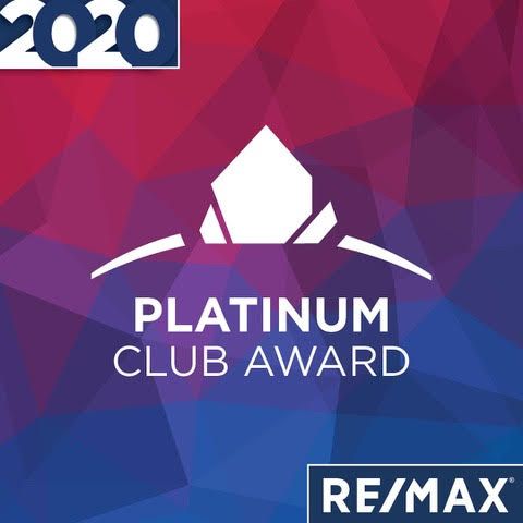 2020 RE/MAX Platinum Club Award logo on a purple-blue geometric background