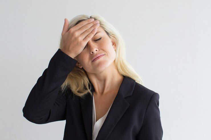 Visão embaçada e dor na cabeça: o que pode ser Visão embaçada e dor na cabeça: o que pode ser