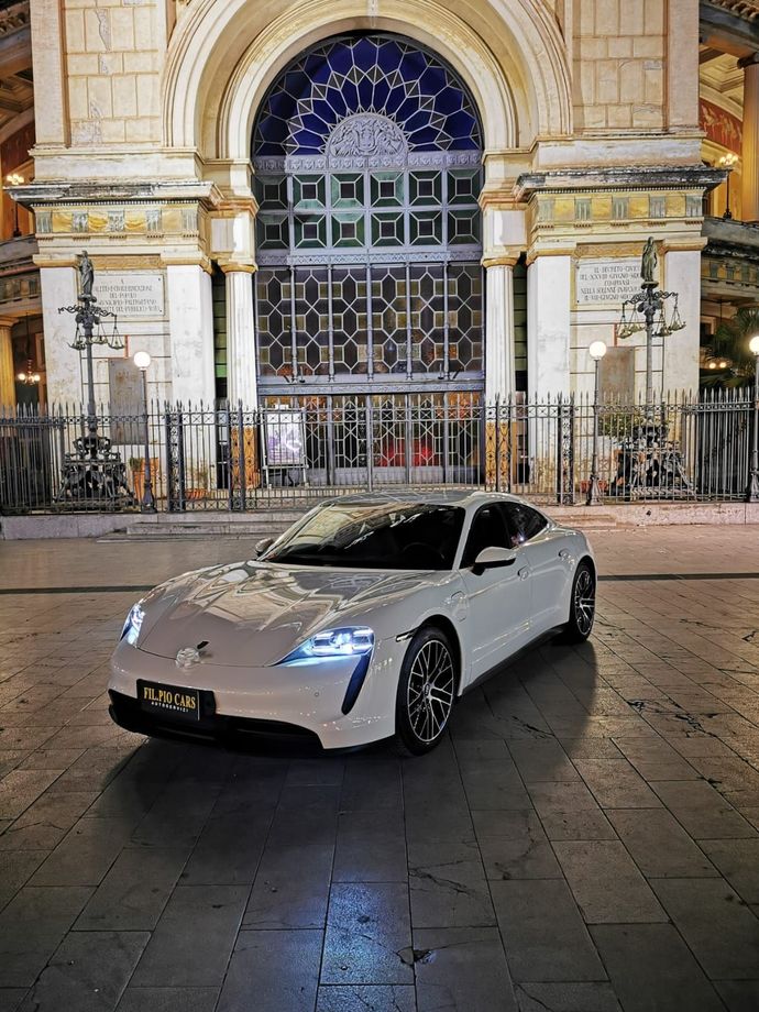 Noleggio auto elegante da cerimonia a Palermo