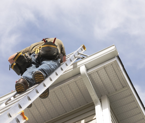 Rain gutter pipeline system installation — Leesburg, FL — USA Seamless Gutters
