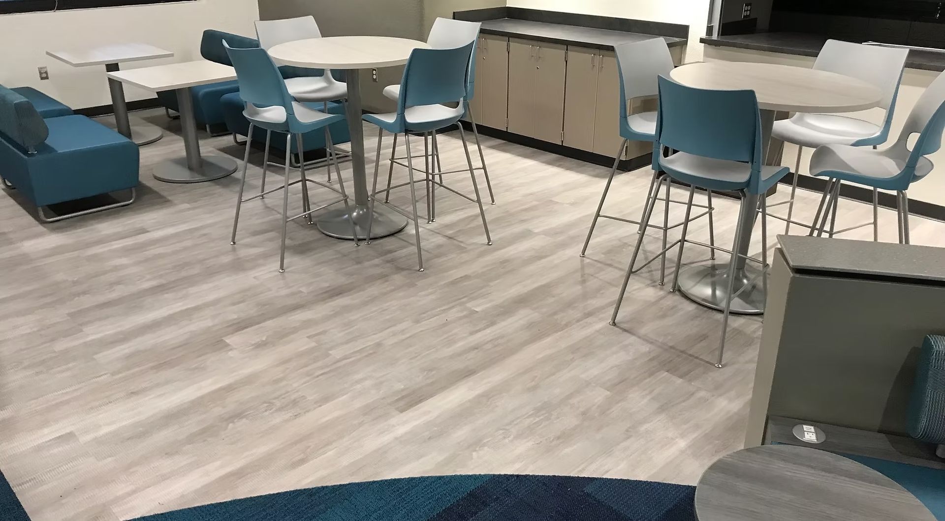 Library collaboration area with wood-look commercial flooring