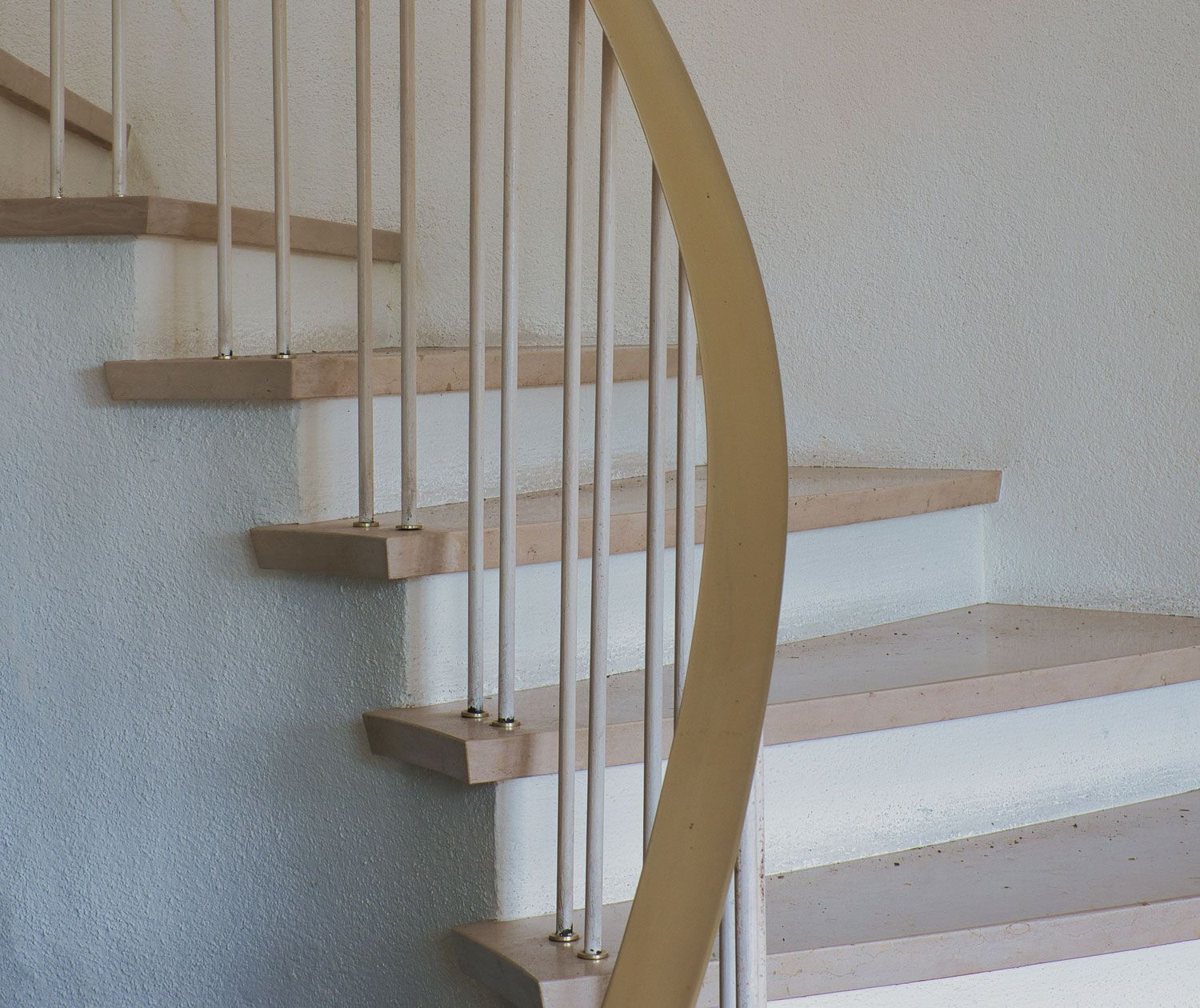 Spiral Stairway — Delray Beach, FL — Passeri Marble Spiral Stairway — Delray Beach, FL — Passeri Marble