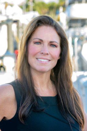 Caitlin Russell -Selling Stuart, Palm City, Jensen Beach dream homes