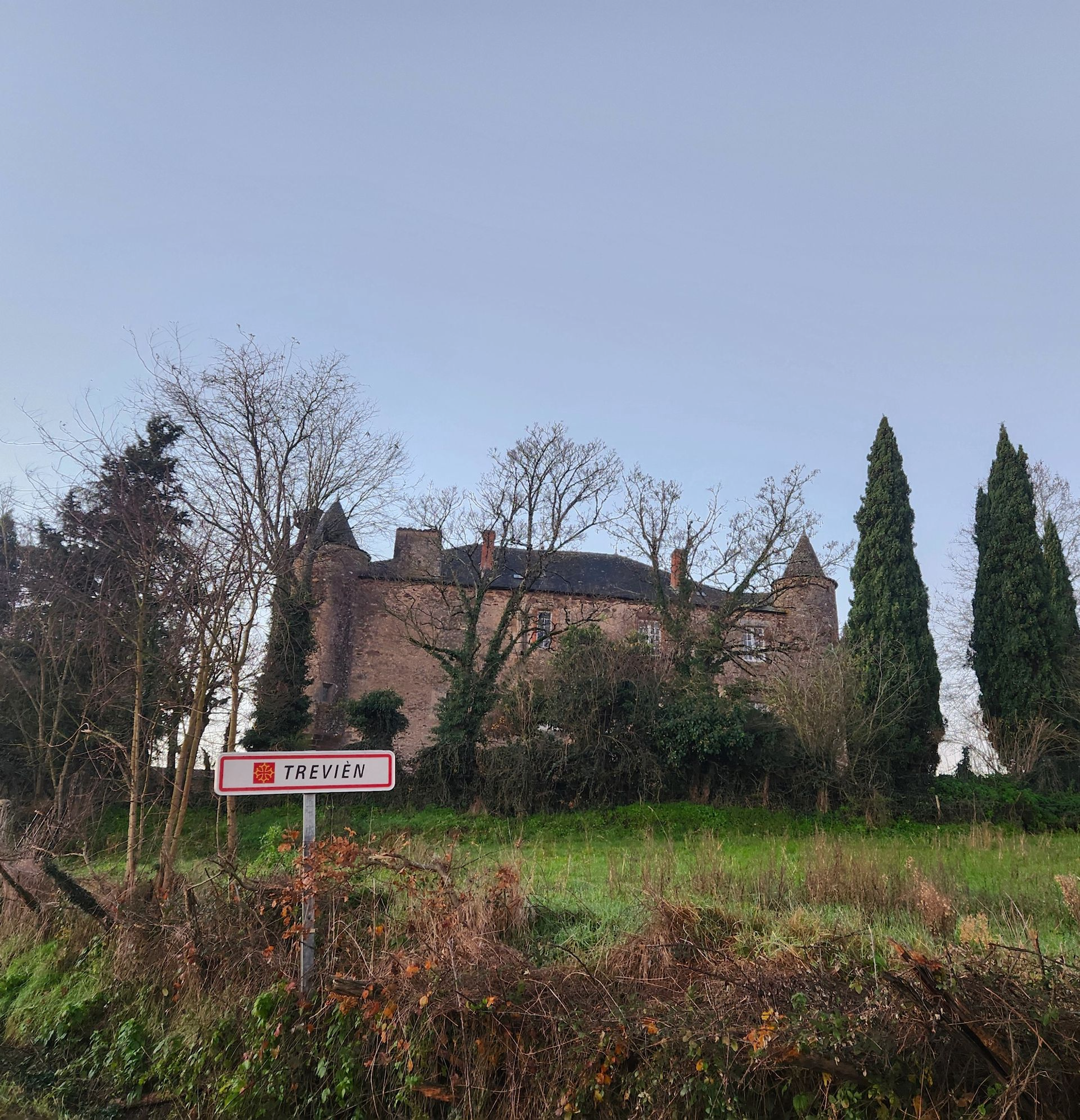 Un château de pierre historique
