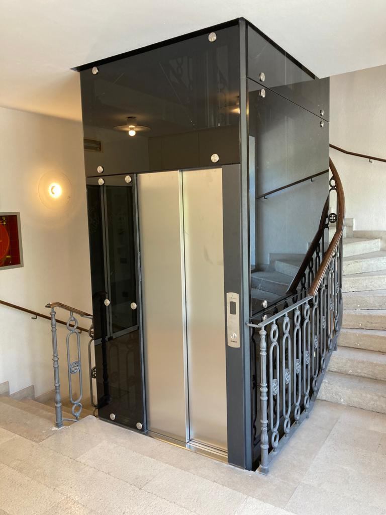Ascensore moderno