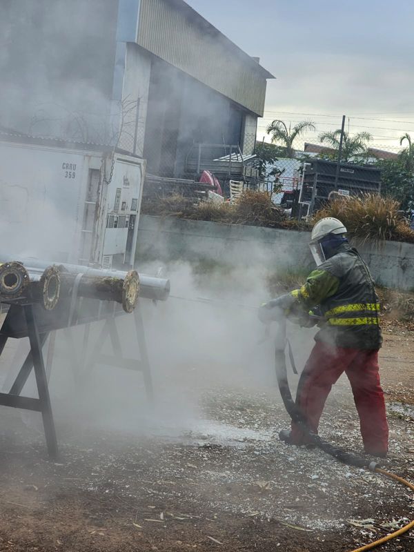 UHP water blasting