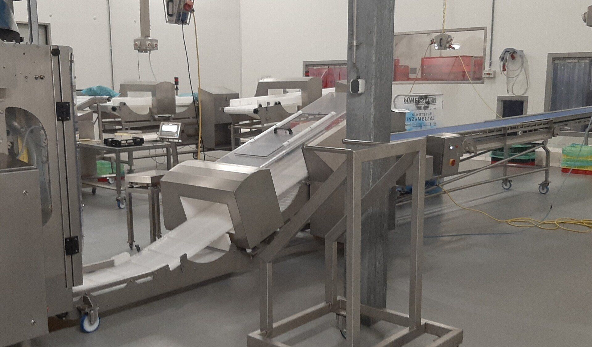 Product handling snack