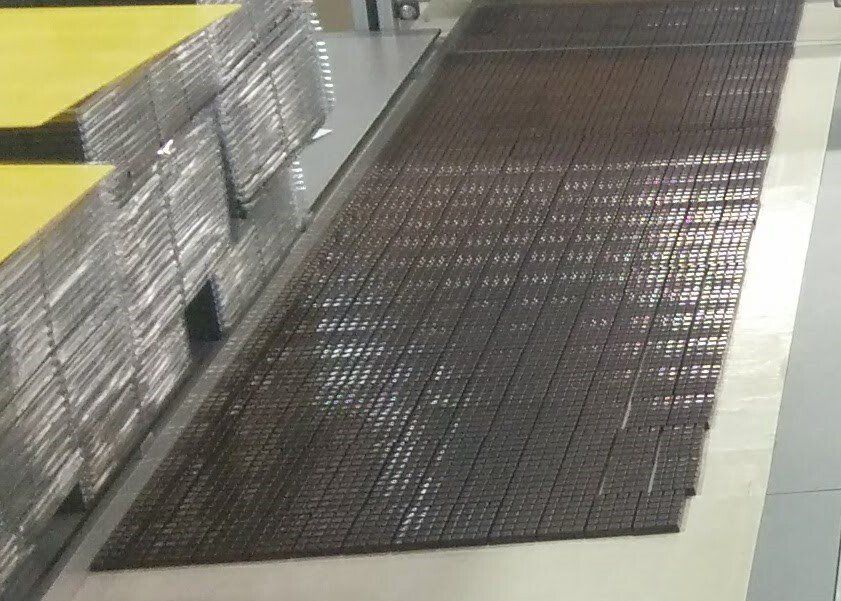 Product handling chocolate napolitain
