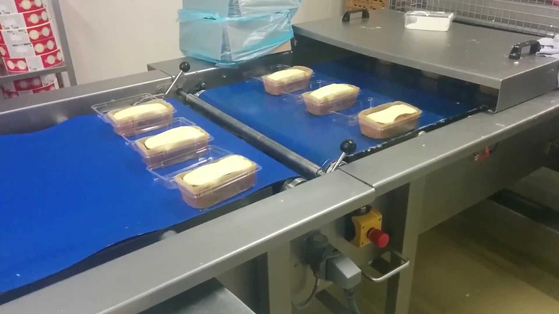 Product handling cake