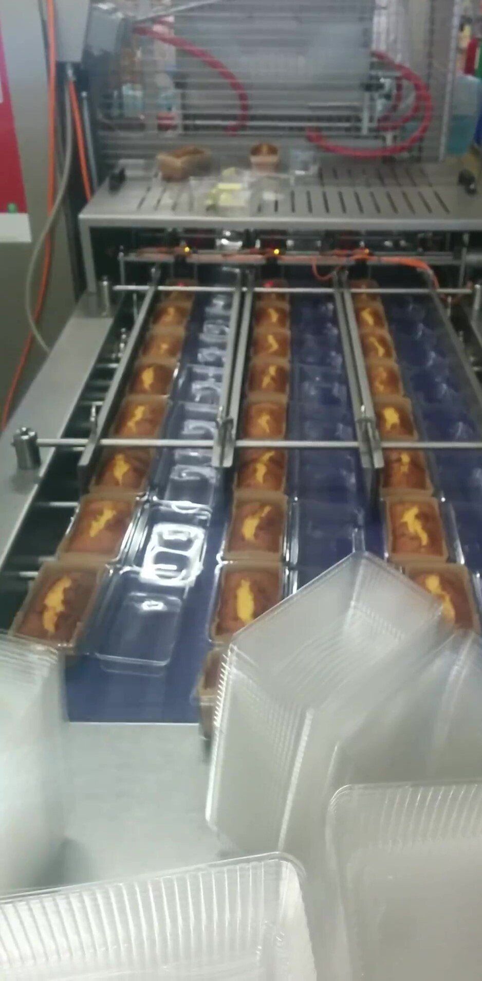 Product handling cake