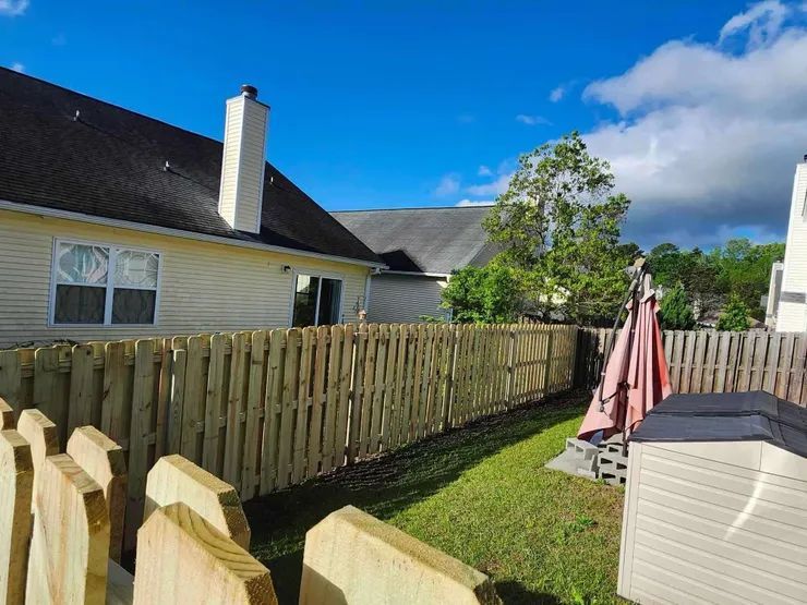 arrow-fencing-llc-picket-fencing-img