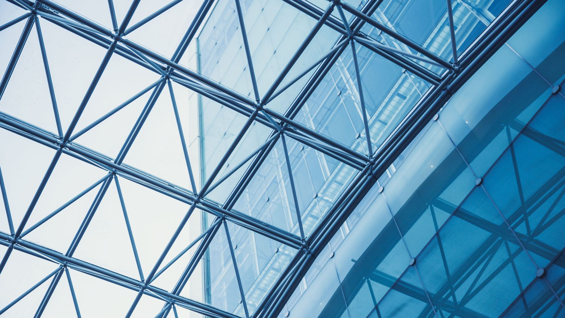 Does your building project involve a roofed glazing system? Explore essential specifications and considerations.
