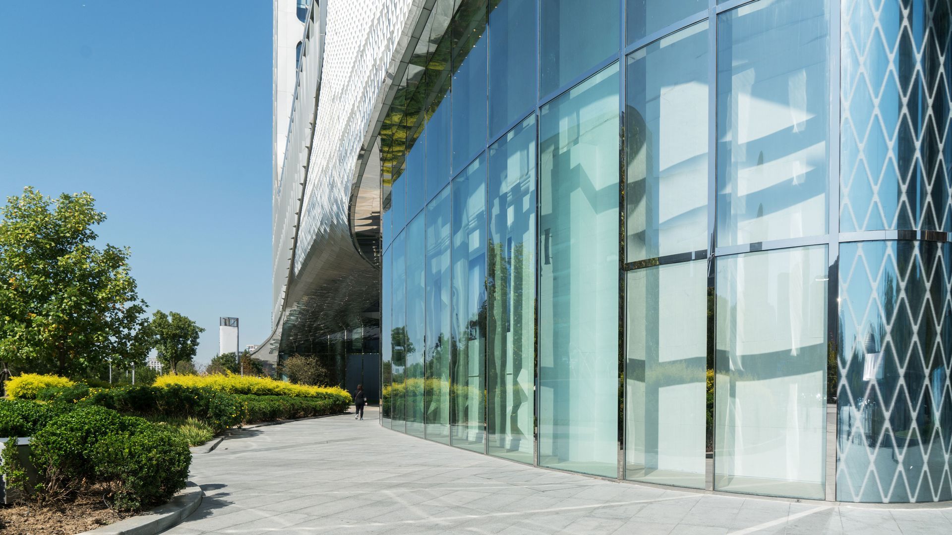 At Wrightstyle, we specialise in large-span glazing. Find out how