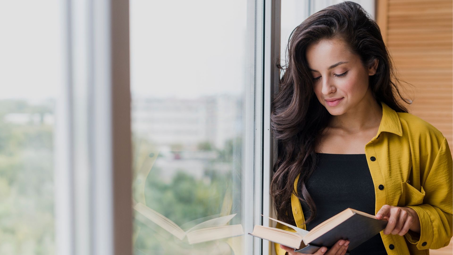 How does soundproof glazing help reduce noise? Learn about this practical and versatile product