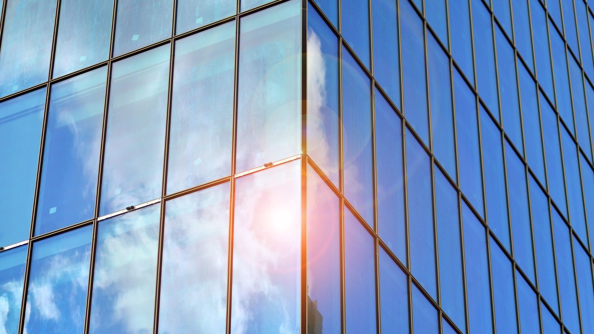 Thermal bridging in curtain walling can lead to heat loss. Discover the key measures we take to avoid it. Thermal bridging in curtain walling can lead to heat loss. Discover the key measures we take to avoid it.