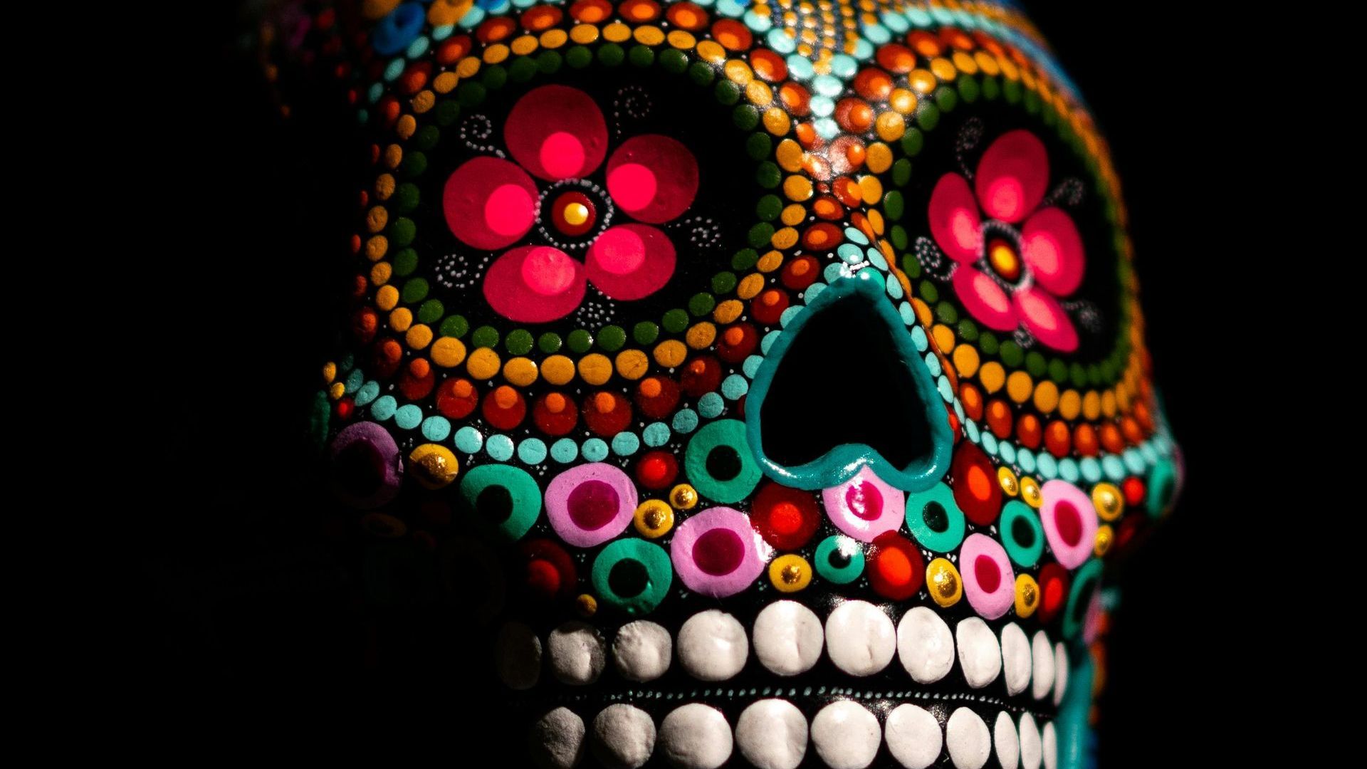 Calaberita de dia de muertos lleno de colores