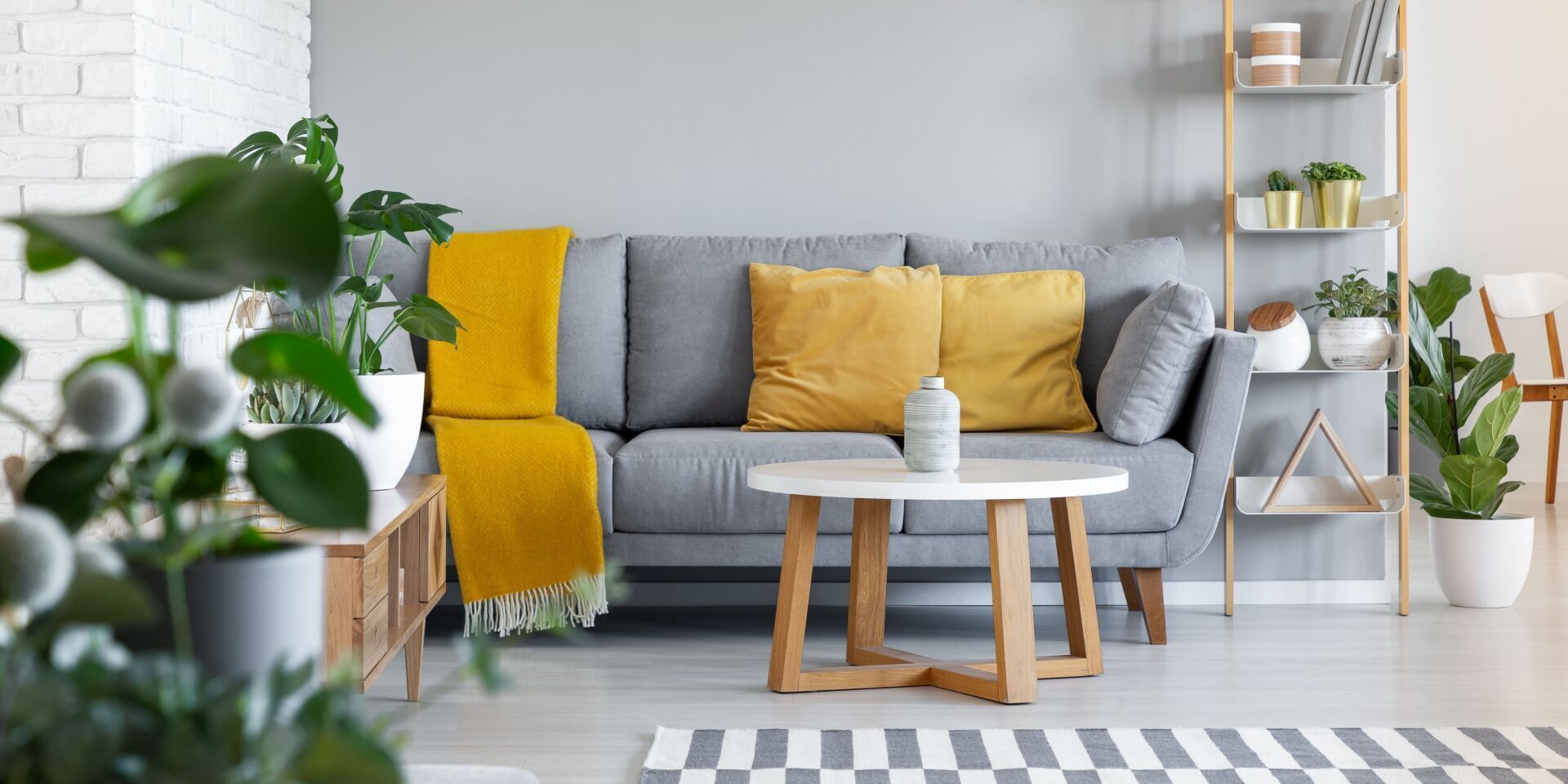 Picture of a living room.