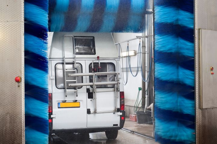 Autolavaggio per camper