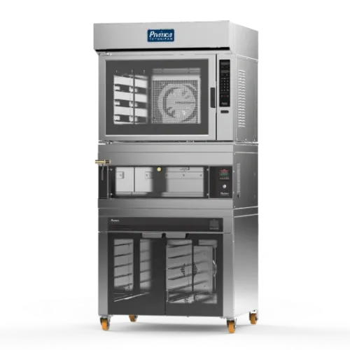 Un horno de acero inoxidable con ruedas sobre un fondo blanco.