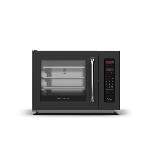 Un horno microondas negro con puerta de cristal sobre un fondo blanco.