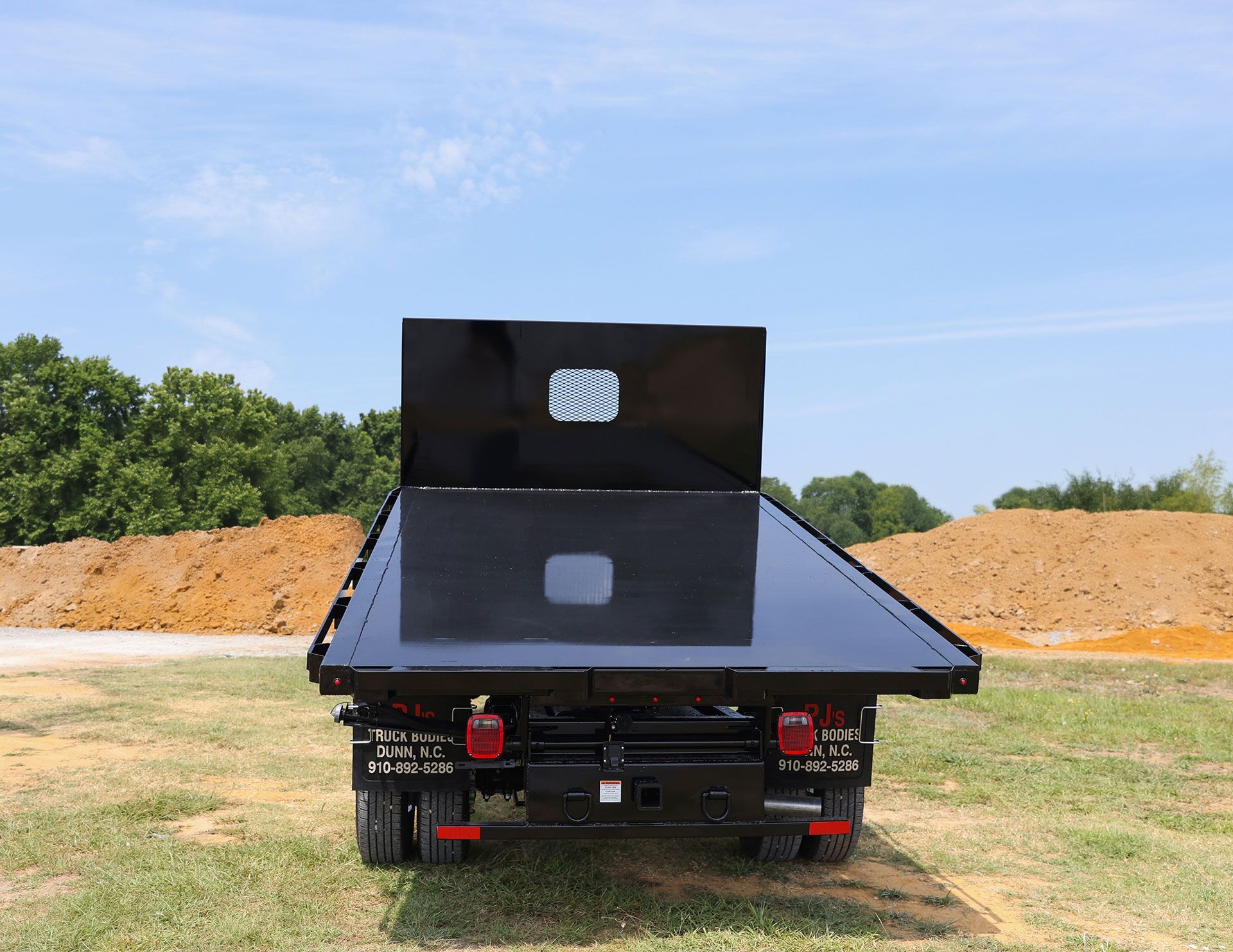 Flatbeds Truck 3