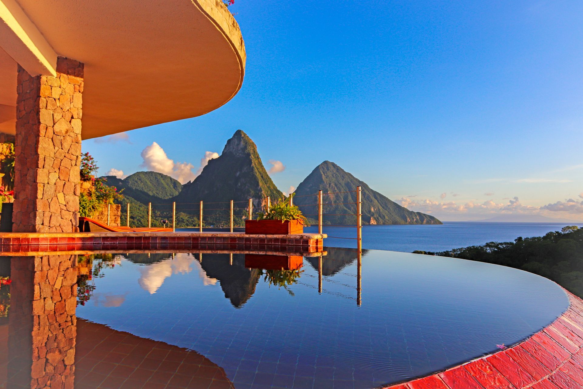 Jade Mountain Accommodation