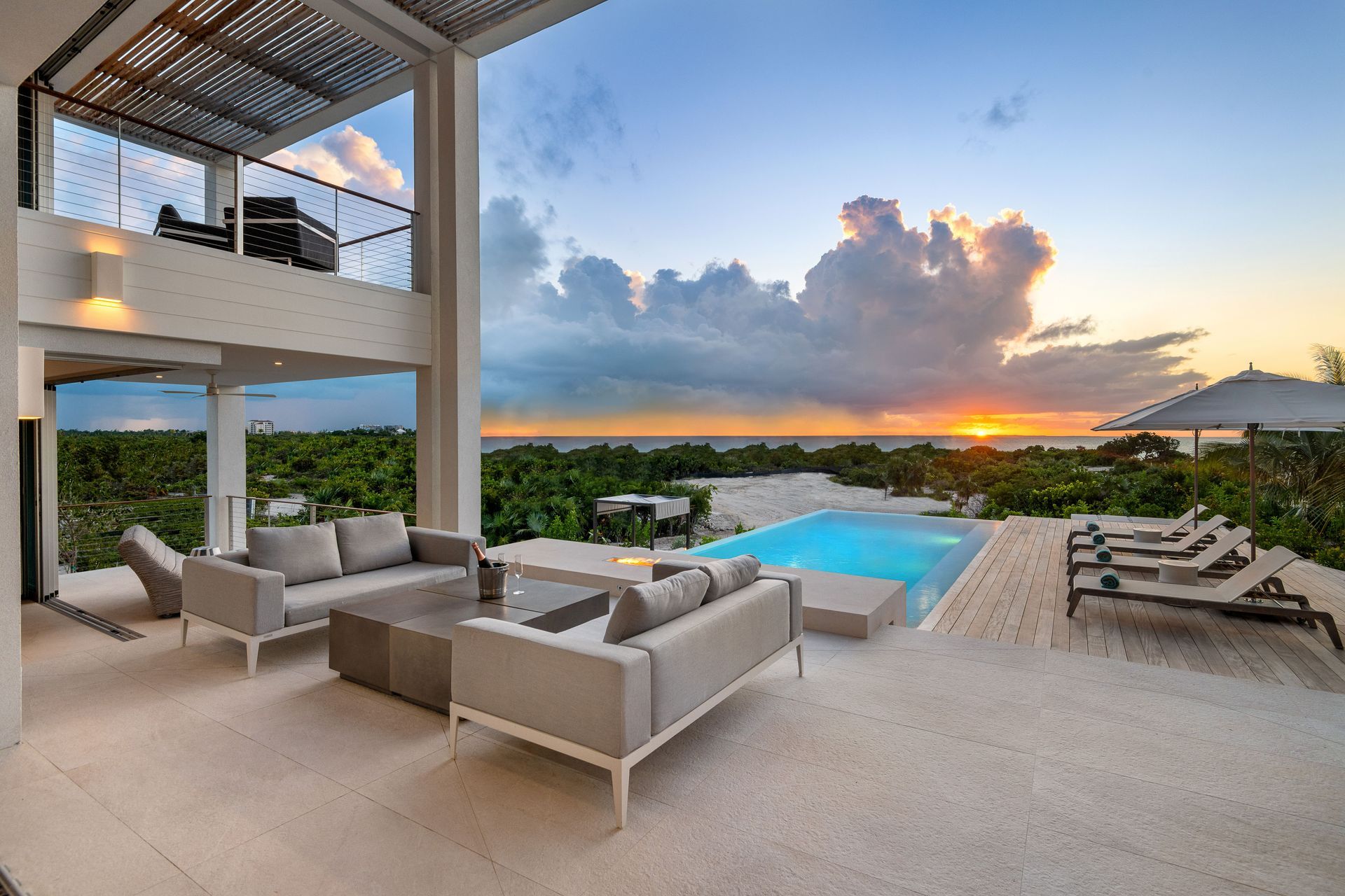 Beach Enclave - Grace Bay Accommodation
