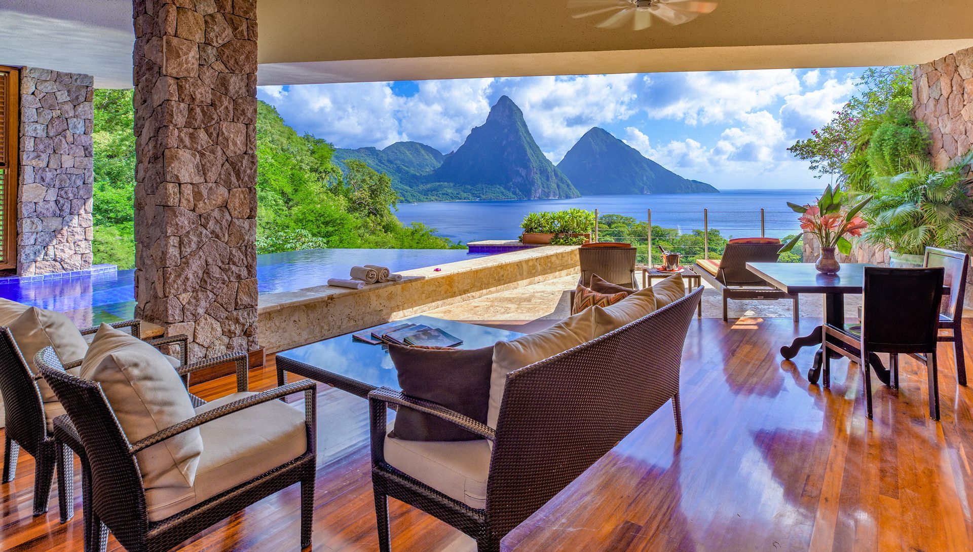 Jade Mountain Accommodation