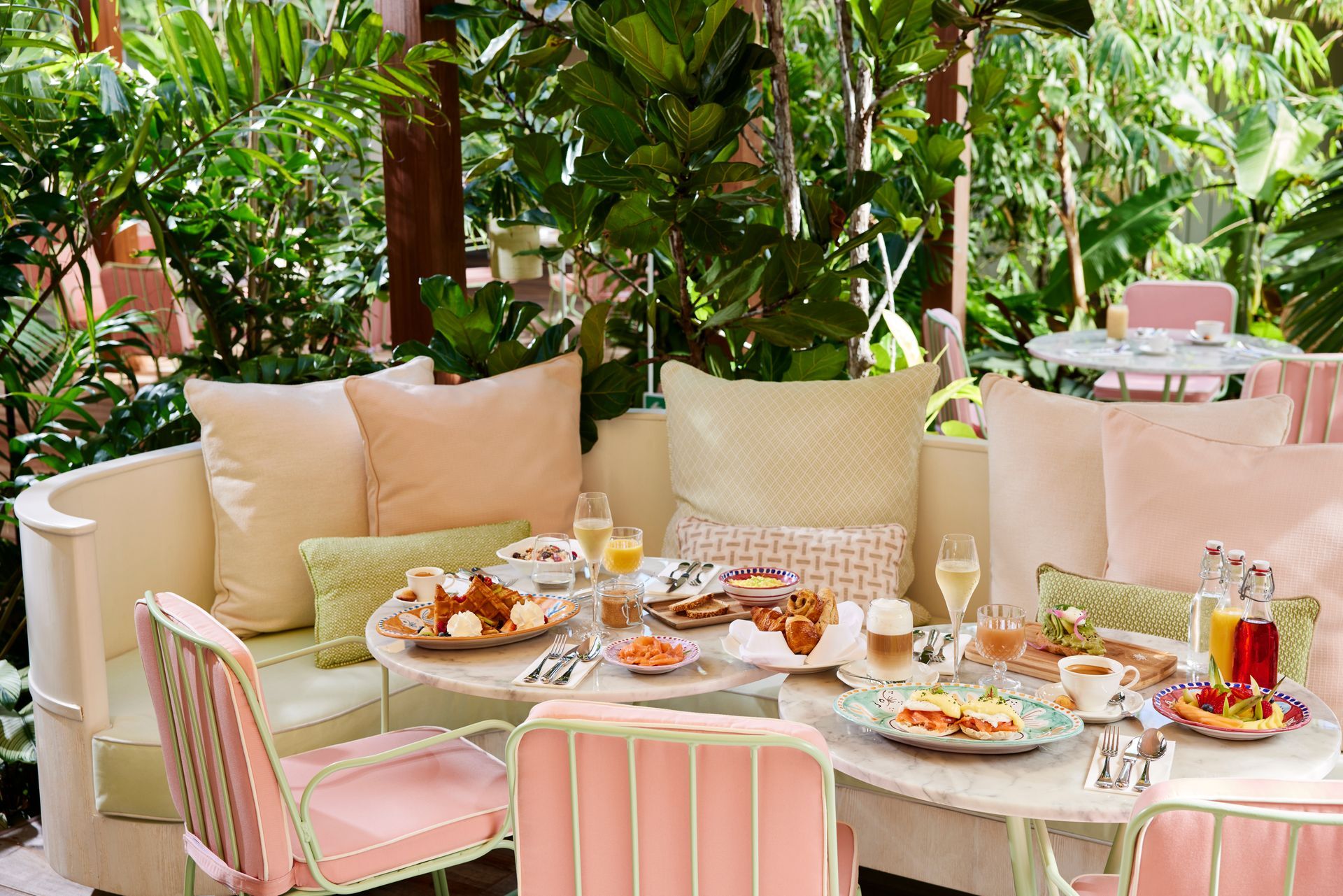 Le Tropical Hotel Restaurant