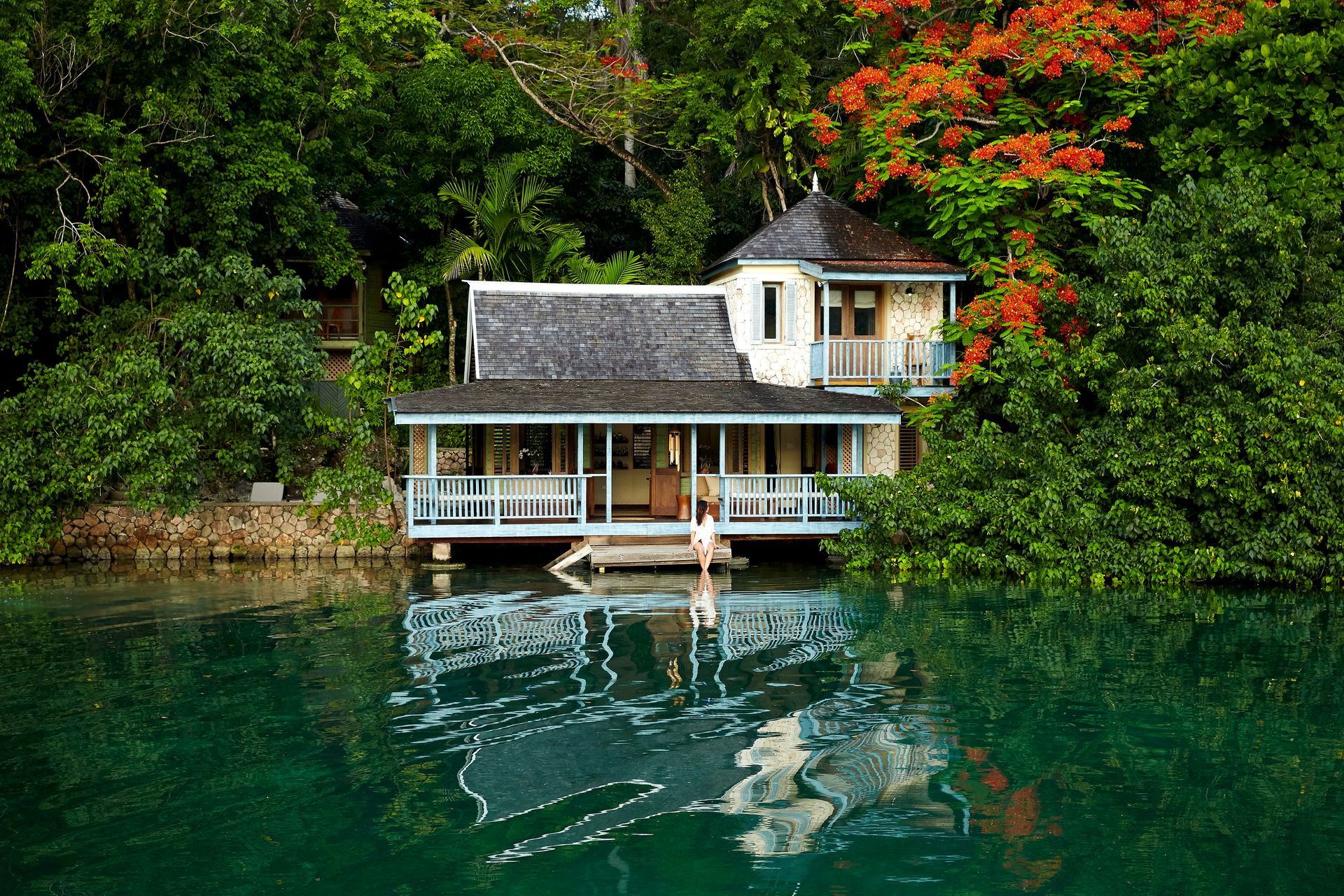 GoldenEye Wellness